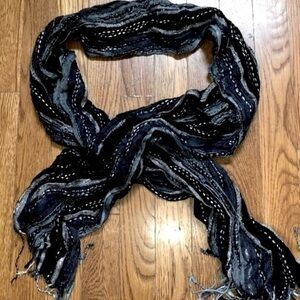 Black and gray striped scarf